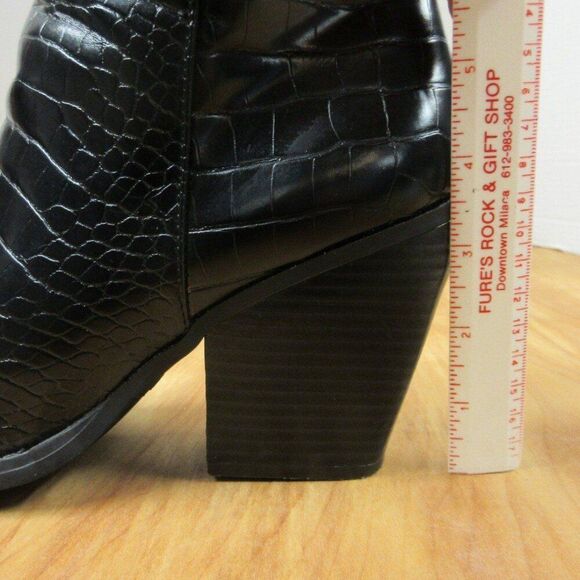 MADDEN GIRL Klicck Black Faux Leather Ankle Boots Sz 9.5 Snakeskin Croc Bootie - Picture 9 of 12